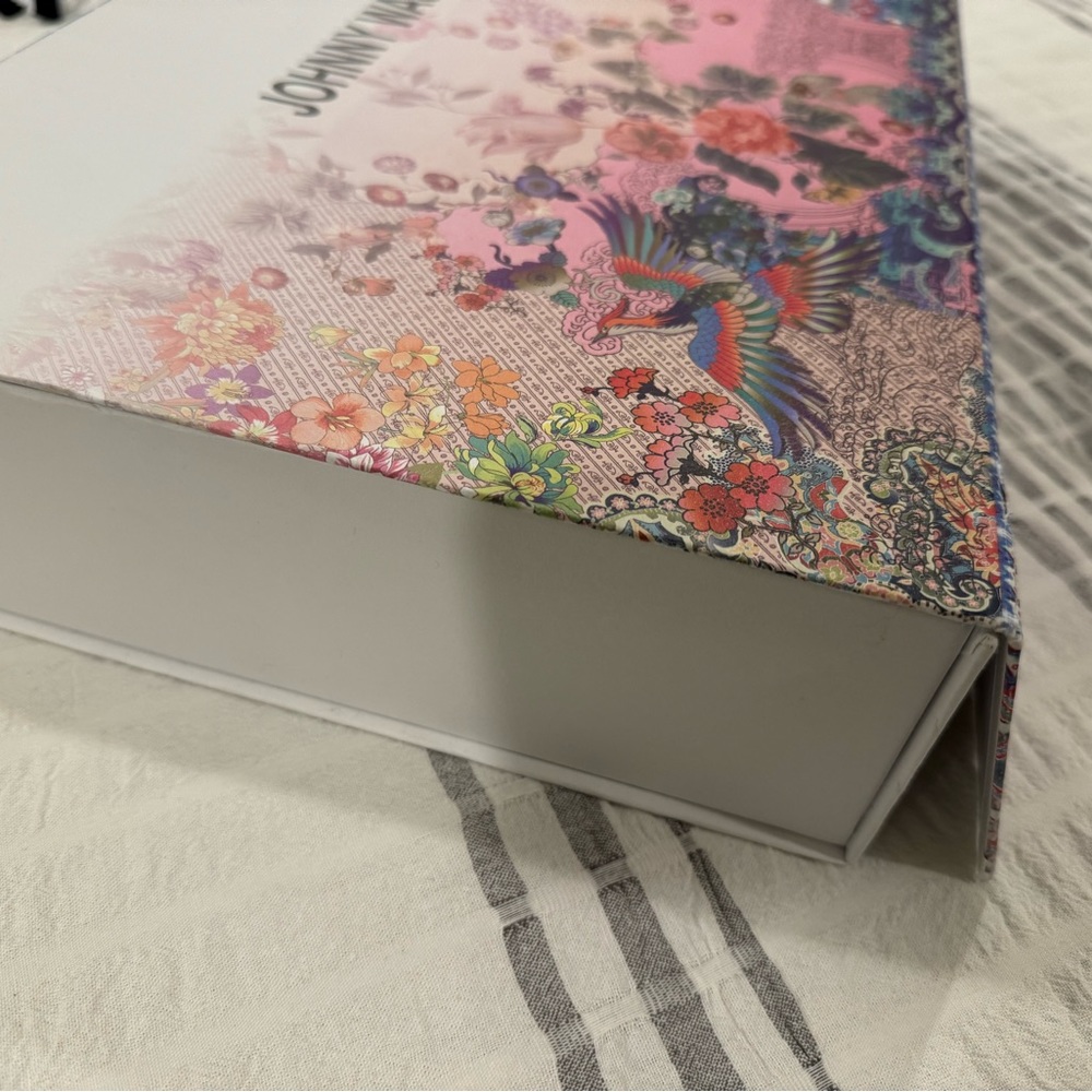 Johnny Was cardboard gift/keepsake box with magnetic closure. Brand new - Picture 4 of 4